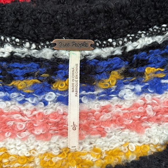 FREE PEOPLE BEST DAY EVER COLORBLOCK CREWNECK
SWEATER - Picture 6 of 8